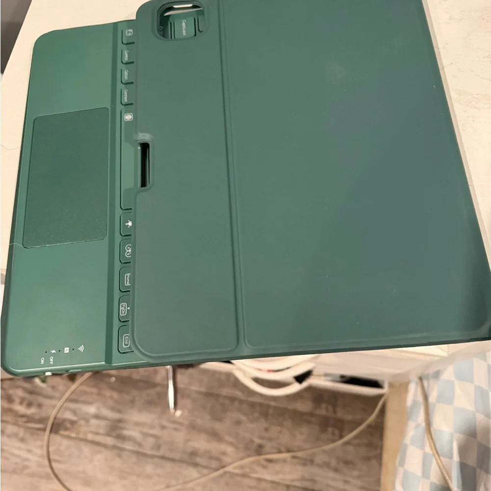 Sleek Mint Green Tablet Case